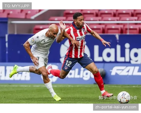 塞维利亚定位球战术制胜：2次射正即破门暴露马竞防线重组问题